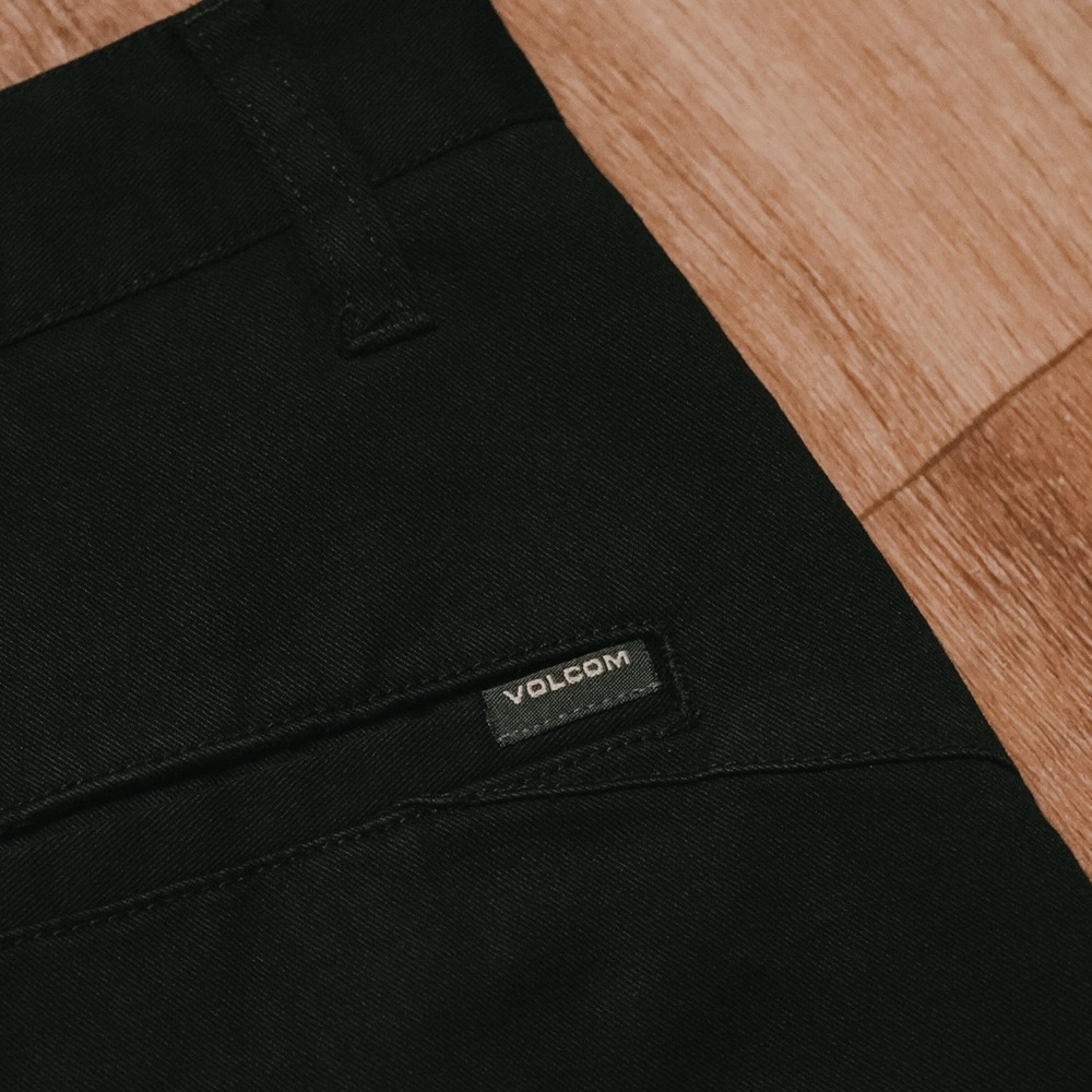 Volcom Short Bundle! - Picture 7 of 8